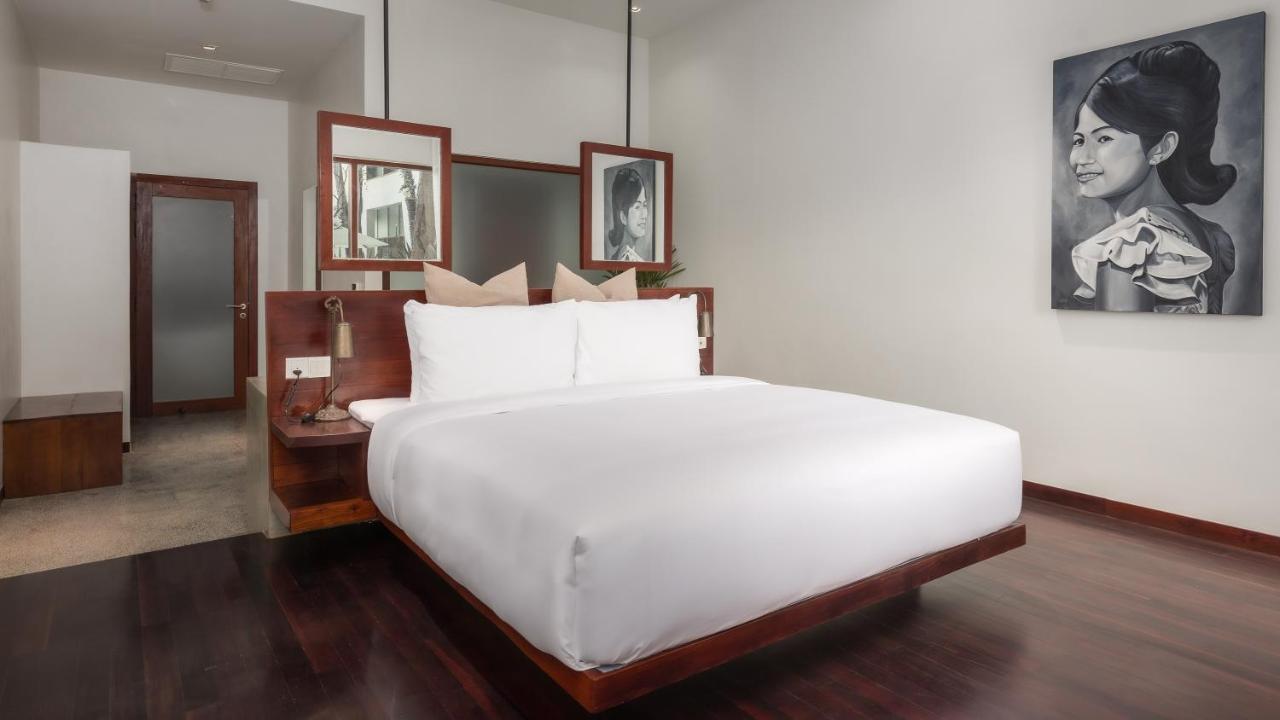 Shintana Saya La Maison Siem Reap Exteriér fotografie A bedroom at the hotel